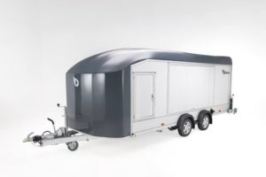 Debon Roadster 2000 er en skaphenger og biltransporter